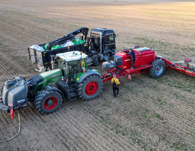 HORSCH Avatar 12.25 SD a Leeb 2.4 CT